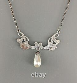 9901789 925 Silver Art Nouveau Style Necklace with Stylized Leaf and Cultured Pearl