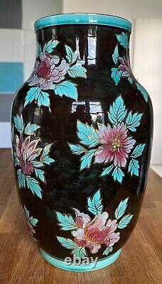 Art Nouveau Lunéville Vase in the style of Keller and Guérin. H 29 cm. Good condition.