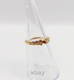 Art Nouveau Style 18k Gold Ring with Ruby in a Finely Crafted Setting