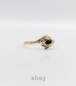 Art Nouveau style ring in 18k gold with navette-cut sapphire (circa 1970)