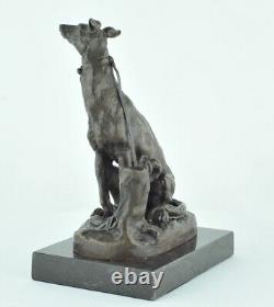 Bronze Animalier Hunting Dog Sculpture in Art Deco Style Art Nouveau