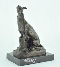 Bronze Animalier Hunting Dog Sculpture in Art Deco Style Art Nouveau