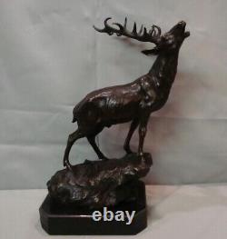 Bronze Deer Animalier Hunting Statue Sculpture in Art Deco and Art Nouveau Styles