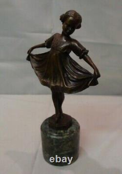 Bronze Statue: Classic Ballet Dancer in Art Deco and Art Nouveau Style