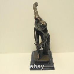 Bronze Statue: Nude Discobolus in Art Deco Style, Art Nouveau Style, Signed Bronze