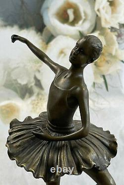 Detail Prima Ballerine Bronze Sculpture Art Style New Deco Figure