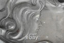 Empty Art Nouveau-style Tin Pocket 1900 Young Woman
