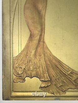 Engraving Paper Embossé Doré Portrait Woman Elegant Art Nouveau Style Mucha 1900