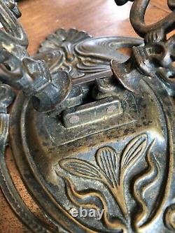 Jolie Pair Of Appliques In Bronze Art Nouveau Style