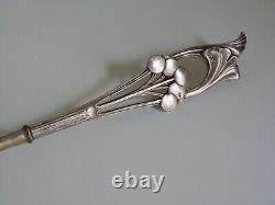 SILVER-PLATED METAL HANDLE CAVIAR LADLE IN ART NOUVEAU STYLE