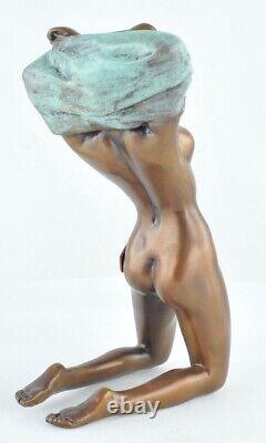 Solid bronze pin-up sexy style art deco style art nouveau statue sculpture