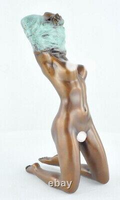 Solid bronze pin-up sexy style art deco style art nouveau statue sculpture