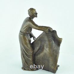 Statue Sculpture Oriental Carpet Merchant Art Deco Style Art Nouveau Style Bro