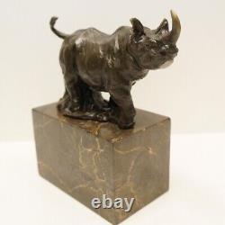 Statue Sculpture Rhinoceros Animalier Style Art Deco Style Art Nouveau Bronze ma <br/> <br/>	
 Translation: Rhino Animalier Style Art Deco Style Art Nouveau Bronze Statue Sculpture