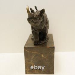 Statue Sculpture Rhinoceros Animalier Style Art Deco Style Art Nouveau Bronze ma<br/>	
<br/>  
Translation: Rhino Animalier Style Art Deco Style Art Nouveau Bronze Statue Sculpture