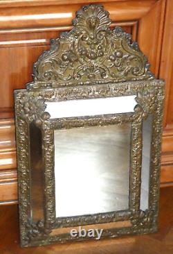 Ancien MIROIR A PARCLOSE Laiton Repousse XIX/XX ème Style Baroque Art Nouveau