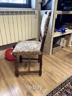 Antique chaise fauteuil style Henry II tapisser vintage tête de lion ameublement