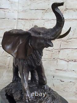 Bronze Sculpture, Statue Style Art Nouveau Signée Barye Abstrait Éléphant Nr