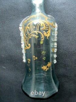 Carafe Art Nouveau style Louis XV, verre bleu émaillé de rinceaux dorés, 2 dispo