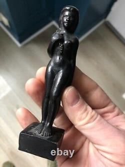 Curieuse statuette bois noirci Art nouveau femme style Maillol