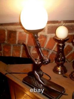 Danish Art Déco Design, Femme Table Humeur Lampe, 40 Watts, Style Numéro GR1196