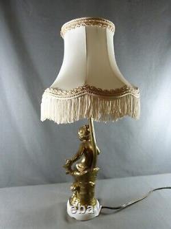 L. F. MOREAU Belle lampe de style Art Nouveau représentant une jeune fille