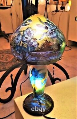Lampe Gravée style Gallé, Art Nouveau, modèle Mini IK fleurs bleues