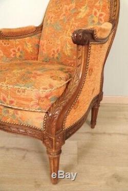 Large bergère style Louis XVI noyer