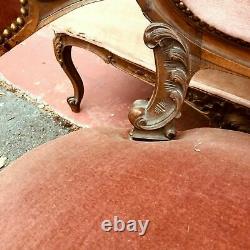 Mobilier de salon style Louis XV Quatre fauteuils deux chaises deux banquettes