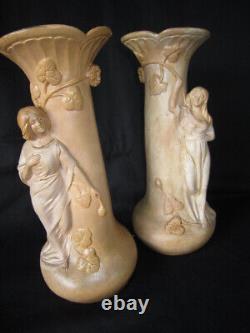 Paire De Vase En Terre Cuite Style Art Nouveau