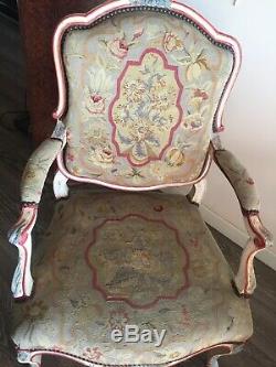 Paire fauteuils de style regence tapisserie aubusson