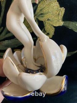 Porcelaine Style Art Nouveau Royal Dux Femme Fleur De Lotus