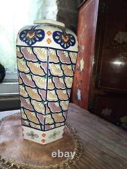 Rare Vase Porcelaine Chinoise Jolie Formé Style Art Nouveau Hauteur 27 CM