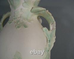 Royal Dux Ancien Vase Style Art Nouveau Porcelaine Décor Homme Corne De Brume