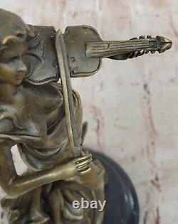 Signée Style Art Nouveau Bronze Femme à Jouer Violon Statue de Collection