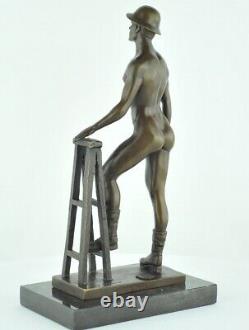 Statue Sculpture Athlete Sexy Style Art Deco Style Art Nouveau Bronze massif