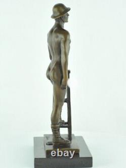 Statue Sculpture Athlete Sexy Style Art Deco Style Art Nouveau Bronze massif