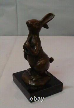 Statue Sculpture Lapin Lievre Animalier Style Art Deco Style Art Nouveau Bronze