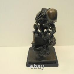 Statue Sculpture Le penseur Grand Squelette Style Art Deco Style Art Nouveau Bro