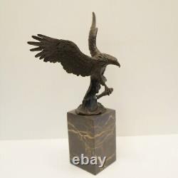 Statue en bronze Aigle Oiseau Animalier Style Art Deco Style Art Nouveau Bronze