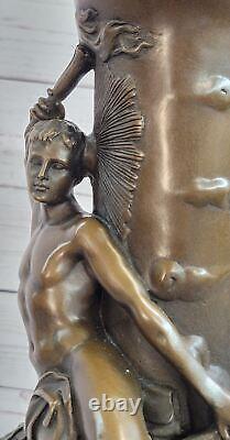 Style Art Nouveau / Deco Chair Nue Homme Bronze Masterpiece Détaillé Figurine