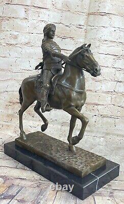 Style Art Nouveau Guerrier Equitation Cheval Militaire Trophée Bronze Sculpture