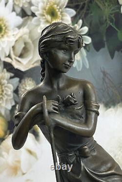 Style Art Nouveau Sexy Maiden'Holding' Rose Fleur En Jardin Bronze Statue