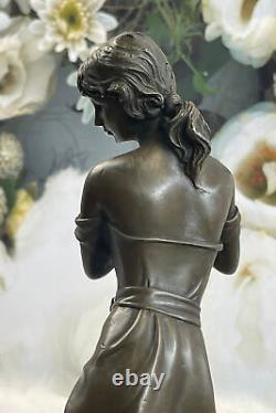 Style Art Nouveau Sexy Maiden'Holding' Rose Fleur En Jardin Bronze Statue