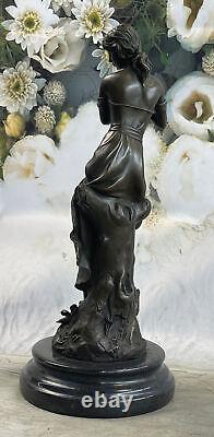 Style Art Nouveau Sexy Maiden'Holding' Rose Fleur En Jardin Bronze Statue