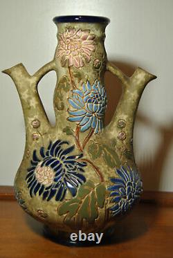 Vase Amphora Tchécoslovaquie en céramique faience émaillée de style art nouveau