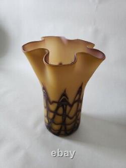 Vase Circa, Design Artistique Moderniste Style Art Nouveau en Pâte de verre