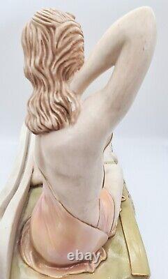 XX° Sculpture résine style art nouveau porte lettres femme assise